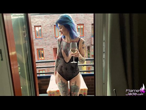 ❤️ Ragazza tremenda chì succhia cù una bocca è cazzo appassionatamente sottu à u celu apertu ❌ Super porn à noi ☑